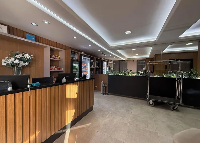 Master Gold Hotel Express